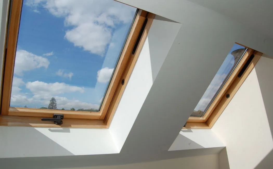 Odkryj idealne okno dachowe. Poradnik wyboru dla właścicieli domów