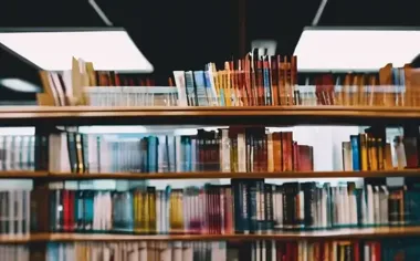 W Pile literatura przemawia ze słuchawki młodym głosem