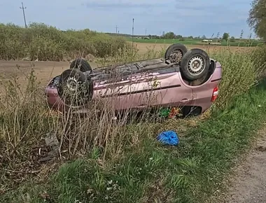 Pijany pracownik ukradł Hondę i dachował po kilku kilometrach