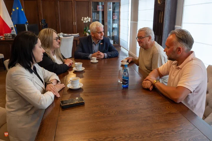 Po ponad pół wieku pracy przeszedł na emeryturę. Żegnali go w Pile