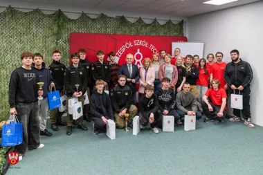 Finał jubileuszowego Esport Mechan Lan – uczniowie ZST w Pile stanęli na podium