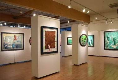 W BWA pojawiły się najnowsze pejzaże Marszałka i jego charakterystyczne postacie