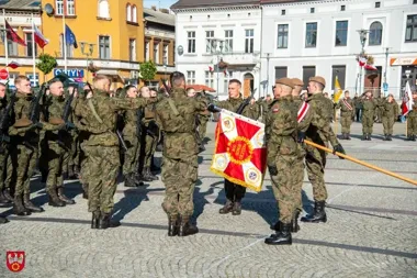 79 nowych żołnierzy złożyło przysięgę. Batalion z Dolaszewa ma nową nazwę