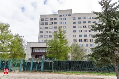 Rozbiórka byłej komendy w Pile stanęła. W grę weszły ptaki i nietoperze