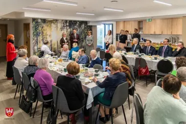 Wielkanocny stół w Szydłowie zamienił się w miejsce ważnych rozmów