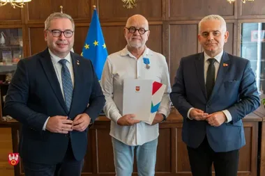 Roman Leniec z Piły otrzymał odznakę za zasługi dla Wielkopolski