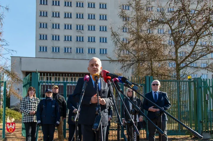 Opuszczony budynek policji przy ul. Bydgoskiej zostanie wyburzony – powstaną mieszkania