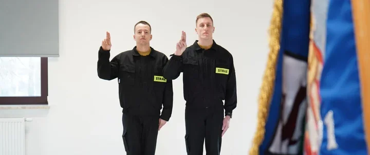 W Pile dwóch strażaków złożyło ślubowanie - zapowiedzieli ratować życie ''z narażeniem