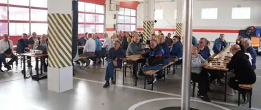 Emerytowani strażacy wrócili do pilskiej jednostki na spotkanie